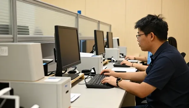 佛山市爵程家具有限公司